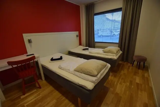 Tek Büyük Yataklı Oda, Ortak Banyo