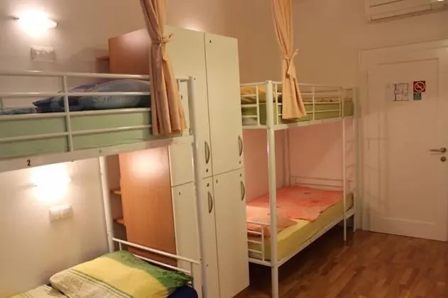 Ortak Ranzalı Oda (1 bed in a 6-bedded room)