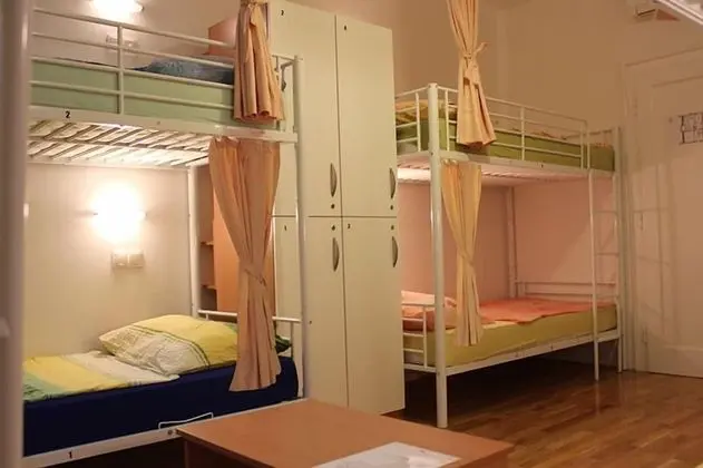 Ortak Ranzalı Oda (1 bed in a 6-bedded room)