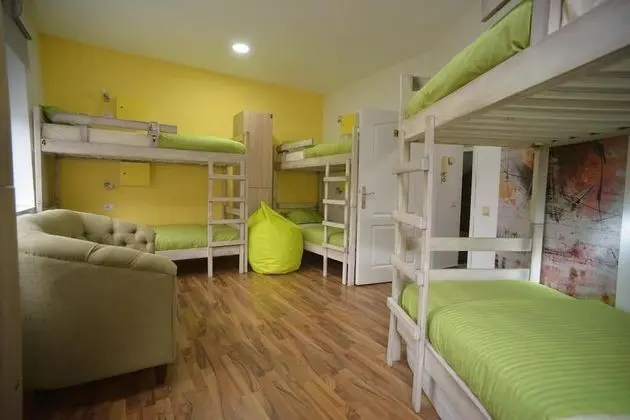 Bed in 6-Bed Mixed Dormitory