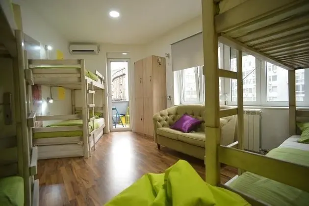 Bed in 6-Bed Mixed Dormitory