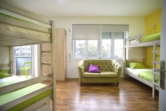 Bed in 6-Bed Mixed Dormitory