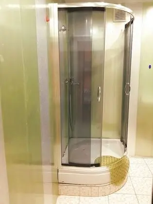 Ortak Ranzalı Oda, Sadece erkekler için (4 beds)