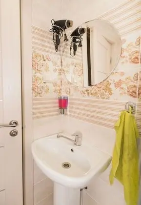 Ortak Ranzalı Oda, Sadece kadınlar için (6 beds)
