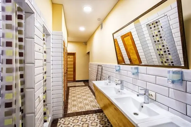 Ortak Ranzalı Oda, Karma Ranzalı Oda, Balkon (Bed in 12-bed Room)