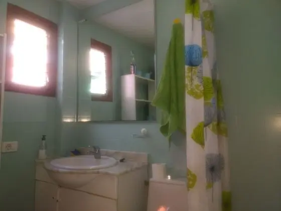 Tek Büyük veya İki Ayrı Yataklı Oda, Ortak Banyo