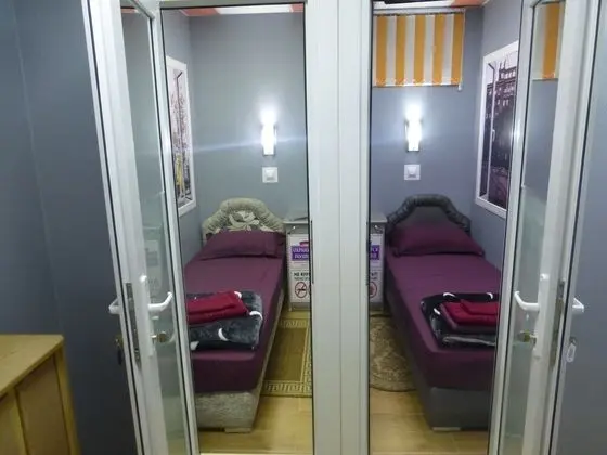 Traditional Tek Kişilik Oda, 1 Tek Kişilik Yatak, Sigara İçilmez