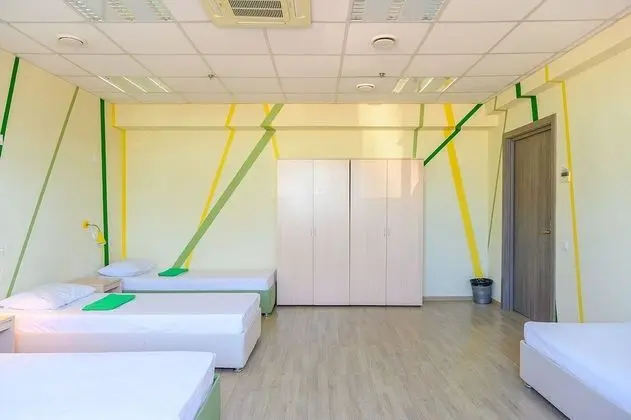 Ortak Ranzalı Oda, Sadece erkekler için (6 beds)