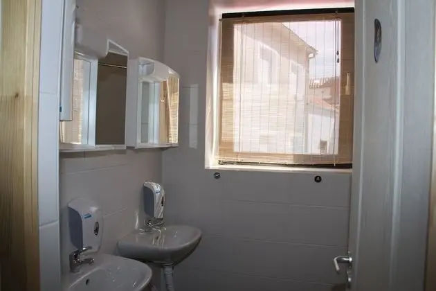 Dört Kişilik Oda, Ortak Banyo, Deniz Manzaralı