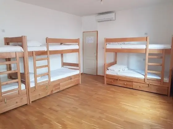 Ortak Ranzalı Oda, Karma Ranzalı Oda, Deniz Manzaralı (6 beds)