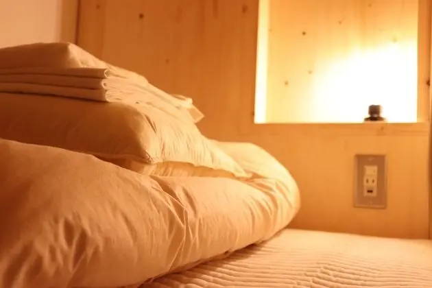 Ortak Ranzalı Oda, Sadece kadınlar için, Ortak Banyo (Over 17yearsold Only, Self Bed Making)