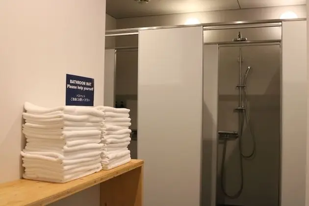 Ortak Ranzalı Oda, Sadece kadınlar için, Ortak Banyo (Over 17yearsold Only, Self Bed Making)