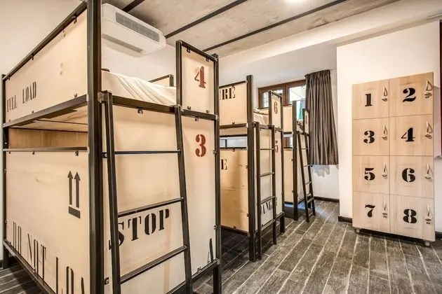 Ortak Ranzalı Oda, Sadece kadınlar için (6 People)