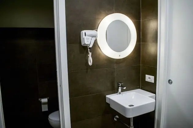 Ortak Ranzalı Oda, Sadece erkekler için, Banyolu/Duşlu (max 4 people)