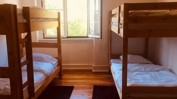 Ortak Ranzalı Oda, Karma Ranzalı Oda, Ortak Banyo (1 bed in 4 Bed Dorm)