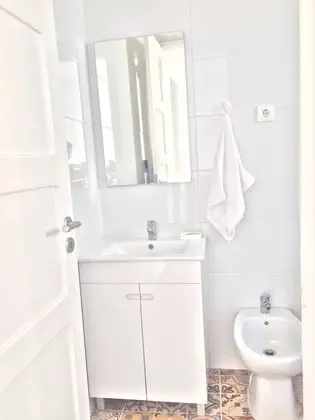 Tek Kişilik Oda, Ortak Banyo