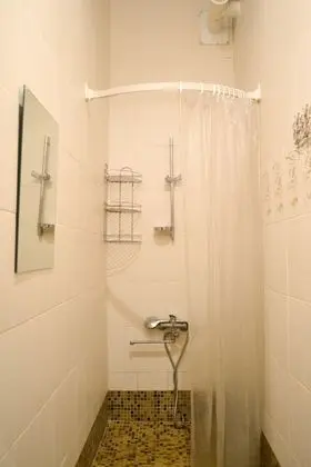 Ortak Ranzalı Oda, Sadece kadınlar için (8 beds)