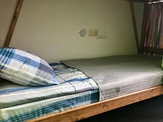 Basic Ortak Ranzalı Oda, Sadece erkekler için (Bed in 8-Bed Dormitory for men)