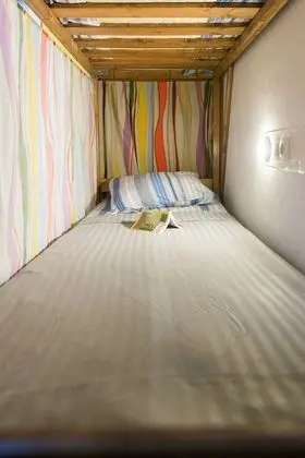 Economy Ortak Ranzalı Oda, Karma Ranzalı Oda (Bed in 6-beds Mixed Dormitory)