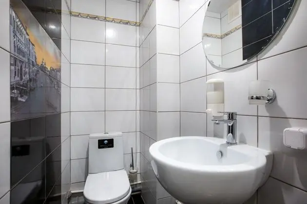 Ortak Ranzalı Oda, Sadece kadınlar için, Ortak Banyo (10-Beds)