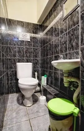 Ortak Ranzalı Oda, Sadece kadınlar için