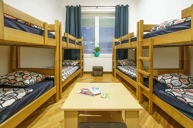 Bed in 8-Bed Mixed Dormitory Room