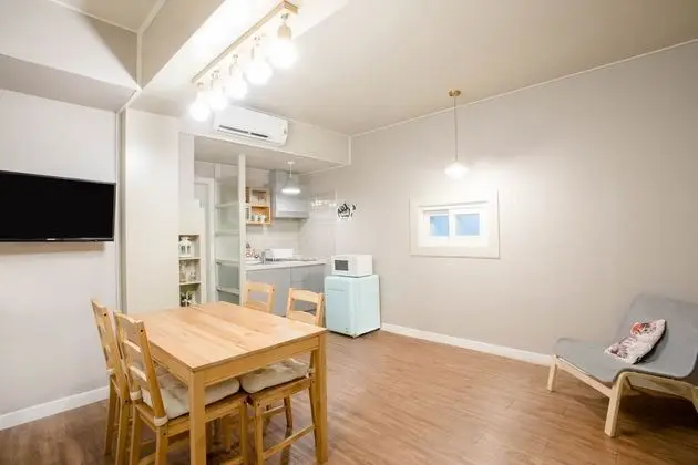 Premier Studio Family Room