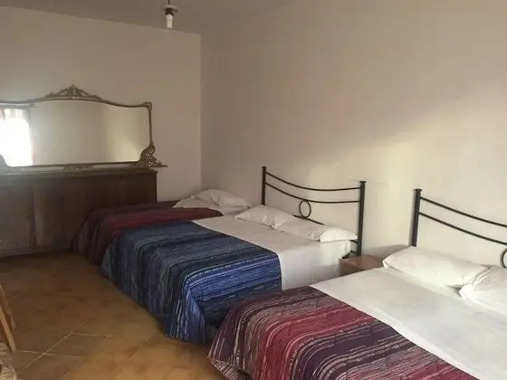 Dört Kişilik Oda, Ortak Banyo