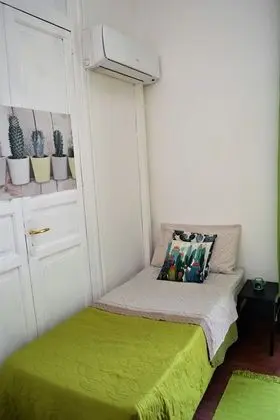 Dört Kişilik Oda, Sadece kadınlar için, Ortak Banyo