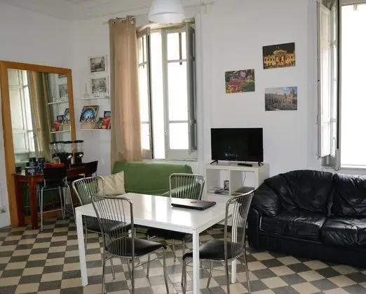 Dört Kişilik Oda, Sadece kadınlar için, Ortak Banyo