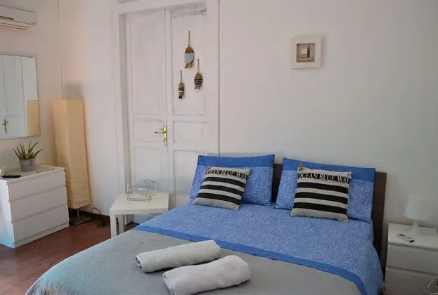 Economy Tek Büyük Yataklı Oda, Ortak Banyo