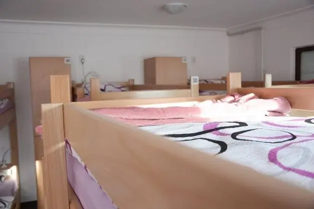 Basic Ortak Ranzalı Oda, Ortak Banyo (R2)