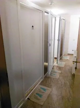 Basic Ortak Ranzalı Oda, Ortak Banyo (R2)