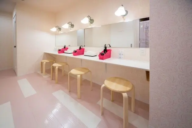Oda, Sadece kadınlar için (Dormitory, for 1 capsule bed)