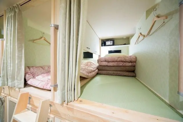 Ortak Ranzalı Oda, Sigara İçilmez (for 3 capsule beds)