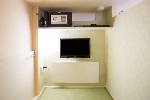 Ortak Ranzalı Oda, Sigara İçilmez (for 3 capsule beds)