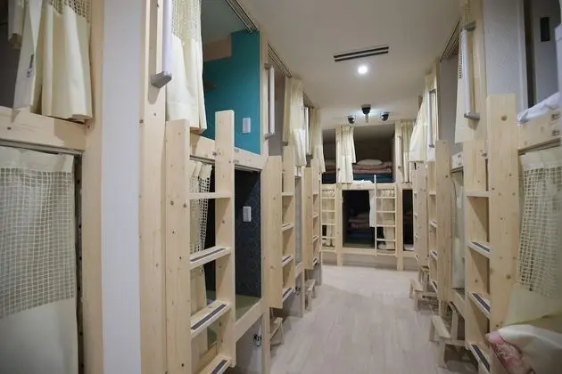 Ortak Ranzalı Oda, Sadece kadınlar için (40-Bed)