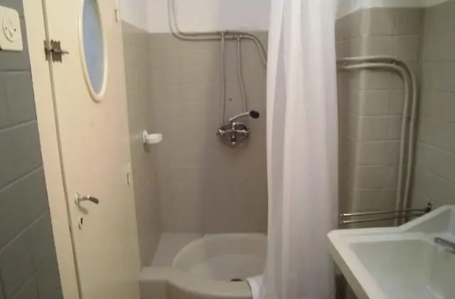 Üç Kişilik Oda, Özel Banyo