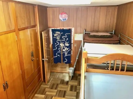 Ortak Ranzalı Oda, Sadece kadınlar için