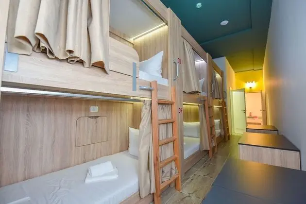 Standard Private Sixtuple Room