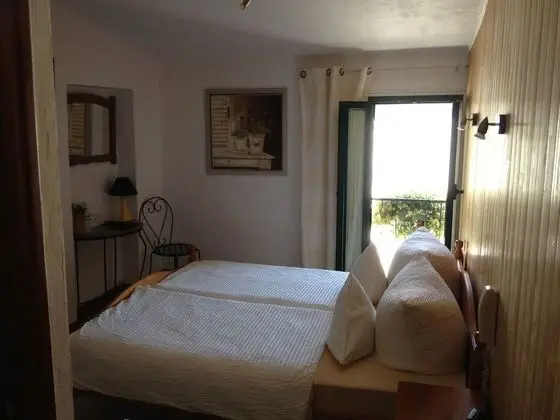 Tek Büyük Yataklı Oda