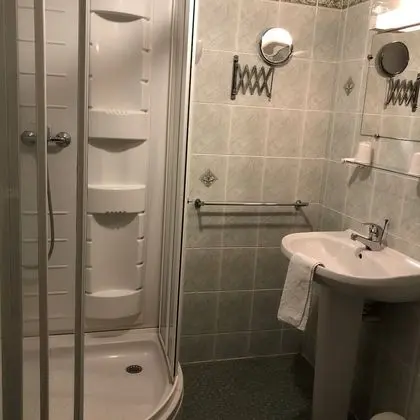 Classic Tek Büyük Yataklı Oda
