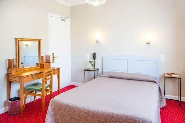 Tek Büyük Yataklı Oda