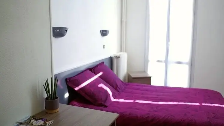 Standard Tek Büyük Yataklı Oda