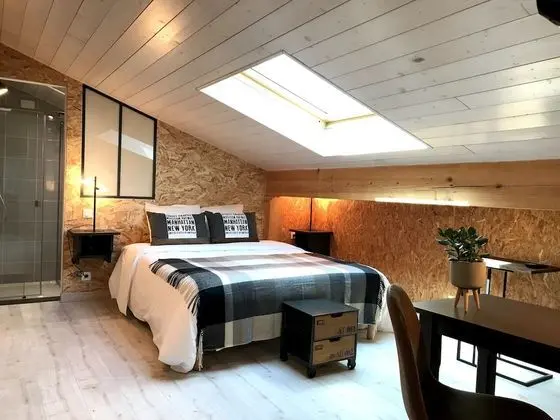 Standard Tek Büyük Yataklı Oda