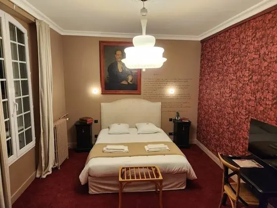 Tek Büyük Yataklı Oda, Banyolu/Duşlu, Bahçe Manzaralı (Chambre Chateau)