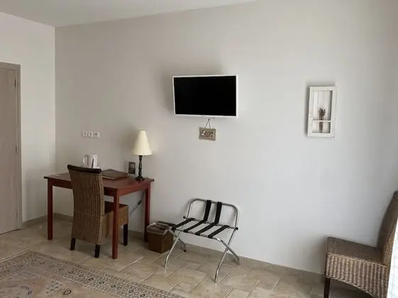 Tek Büyük Yataklı Oda, Banyolu/Duşlu (Chambre Douve)