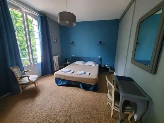 Tek Büyük Yataklı Oda, Banyolu/Duşlu (Chambre Douve)