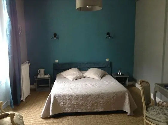 Tek Büyük Yataklı Oda, Banyolu/Duşlu (Chambre Douve)