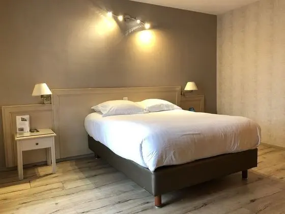 Tek Büyük veya İki Ayrı Yataklı Oda, Bahçe Manzaralı